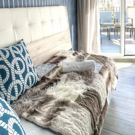 Beachstyle Penthouse By Hello Homes Apartment *