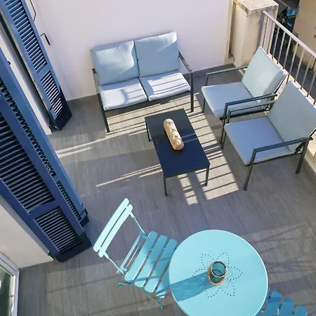Beachstyle Penthouse By Hello Homes *
